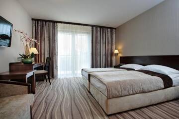 Фото номера Двухместный номер с 2 отдельными кроватями Отель Hotel SPA Budowlani г. Шавница 5